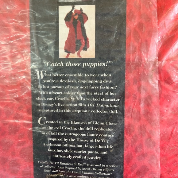 101 Dalmatian Cruella De Ville power in Red barbie - Picture 3 of 3